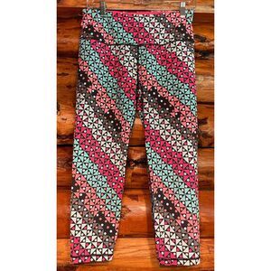Victoria's‎ Secret Knockout Capri Leggings Size Medium